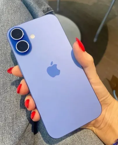 iPhone 16 ultramarine