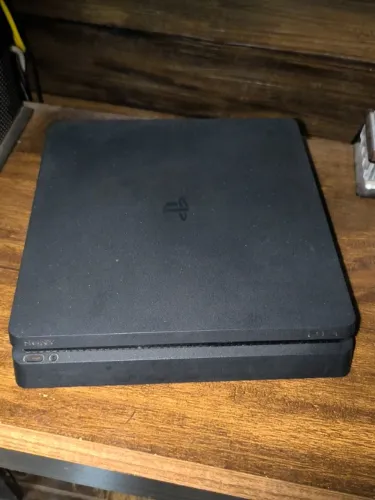 Playstation 4 slim Original com dois controles originais em perfeito estado de conservação