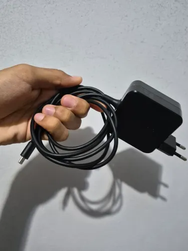 fonte USB-C para notebook e nintendo switch 