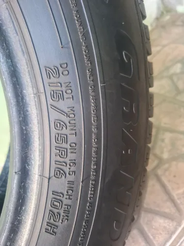 Pneus Dunlop 215/65r16