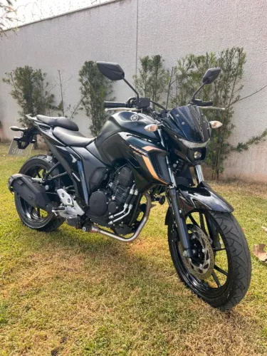 ? VENDO YAMAHA FZ25 2023/2024 - EXCELENTE ESTADO?