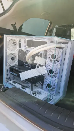 GABINETE GAMER LIAN LI O11 VISION WHITE VIDRO TEMPERADO MID TOWER