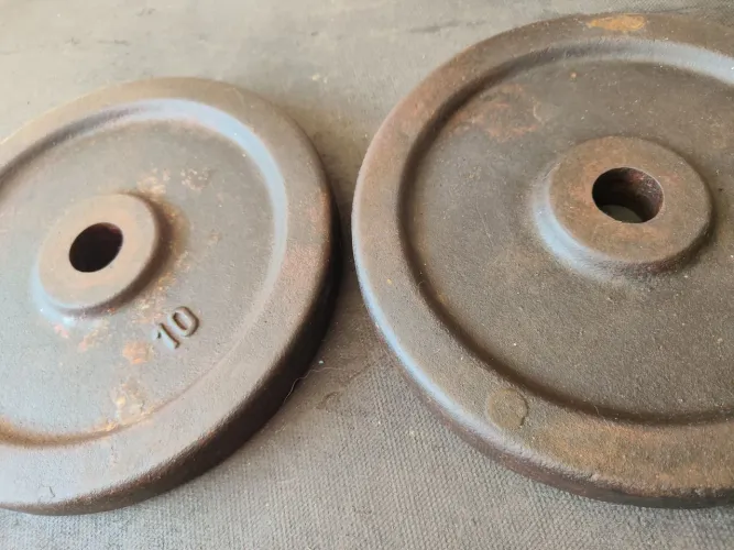 Anilhas de 10kg ferro 150 reais o par