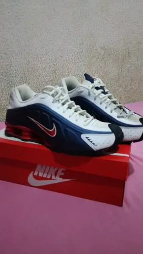 Nike shox r4 EUA original tamanho 44/45