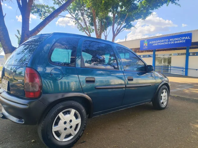 Chevrolet Corsa Super 1.0 MPFI / 2P E 4P 1999