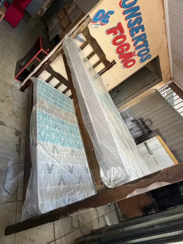 Beliche nova com colchões novos