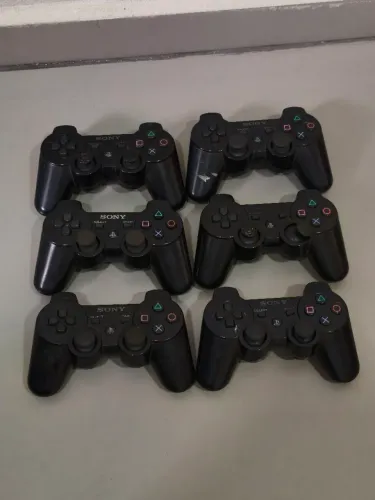 Lote controle ps3 no estado pra conserto ou retirar peças
