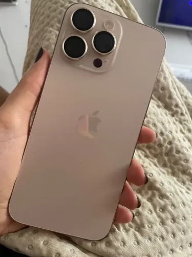 Iphone 16 pro 256 nem 1 ano de uso