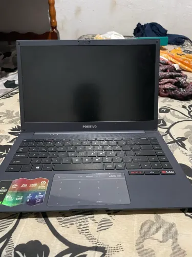 Notebook positivo usado