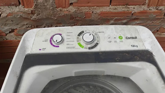 Lavadora de roupas Consul à venda para retirada de peças.
