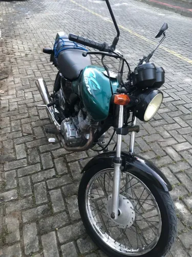MOTO BOA PARA O DIA A DIA , FUNCIONANDO EM PERFEITAS CONDIÇÕES, ELETRICA E MOTOR ZERO!!!