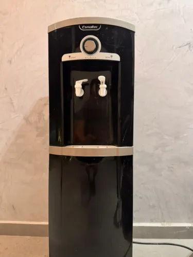 Bebedouro Gelágua Esmaltec Preto/Inox (negocio)