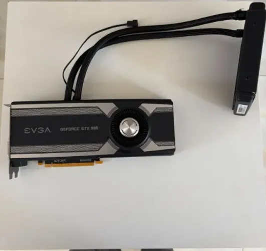 EVGA GeForce GTX 980 Hybrid 4GB GDDR5 Watercooler de Fábrica