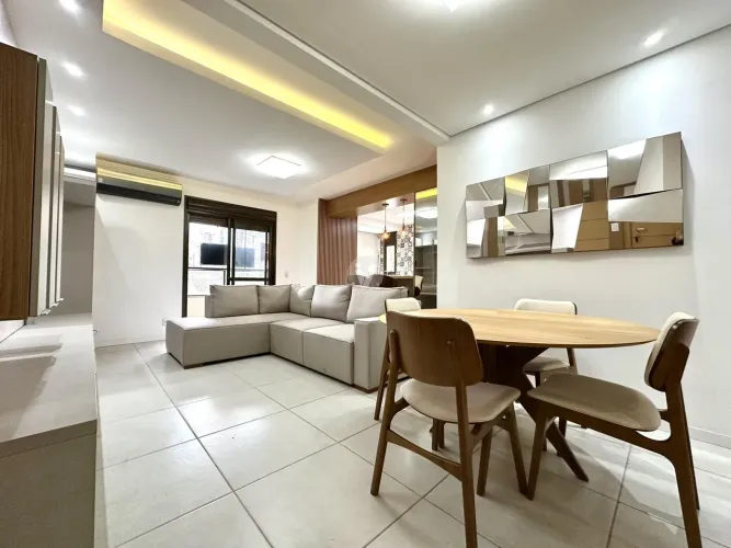 Apartamento mobiliado para venda e locação em Santa Maria.