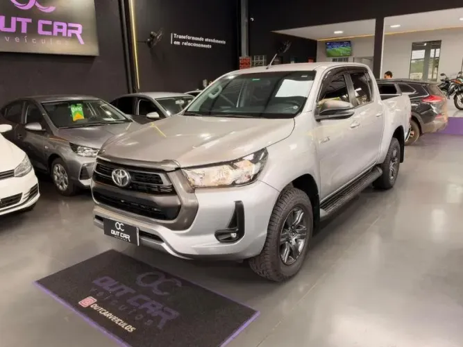 Toyota Hilux CD SR 4X4 2.8 TDI Diesel Aut. 2023
