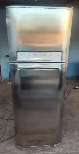 Geladeira Electrolux Frost Free INOX com painel digital 480 litros ENTREGO