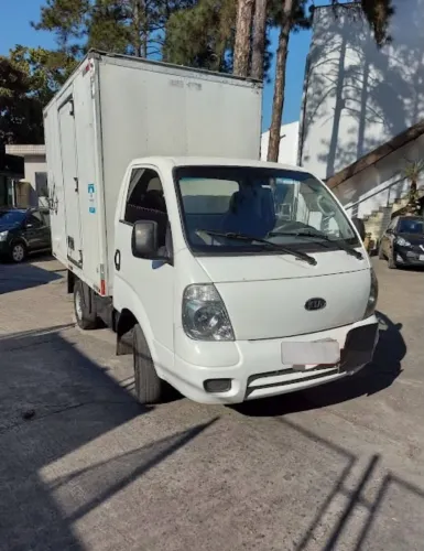 KIA BONGO K-2500 HD 2.5 4X2 DIESEL BAÚ 2009 modelo 2010