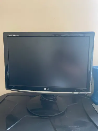 Monitor Lcd 17 Lg W1752t Vga/dvi Preto 127/220v (Usado)