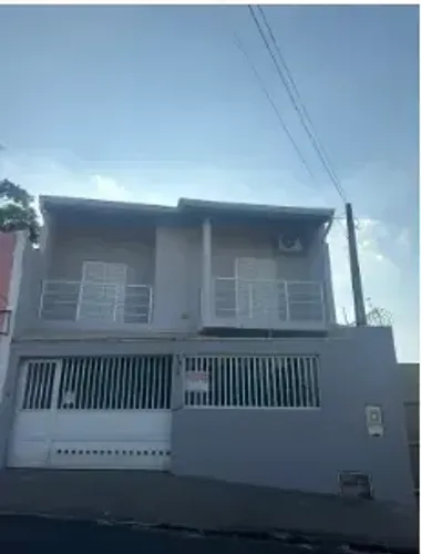 Sobrado para aluguel tem 130 metros quadrados com 2 quartos em Vila Hortência - Sorocaba -
