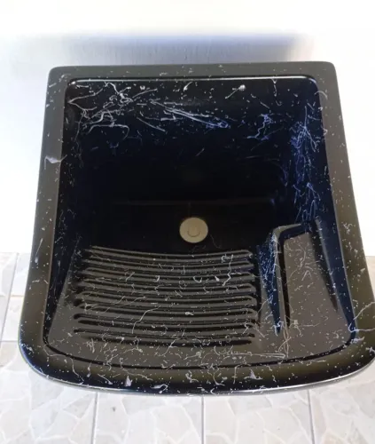 Tanque de fibra com gabinete 25 L seminovo
