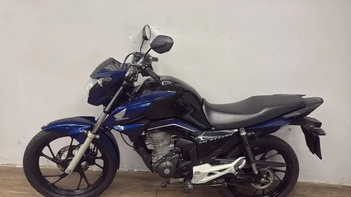 Honda cg Titan azul km 18.179 2024