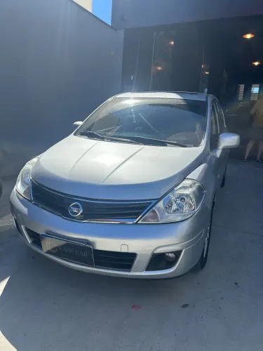 Nissan Tiida SL 1.8/1.8 Flex 16V Aut. 2011