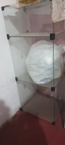 Vendo expositor com três divisórias