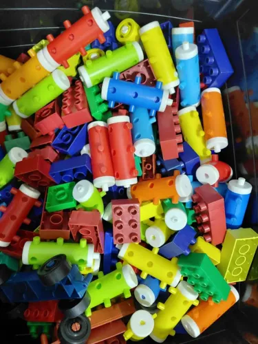 282 peças de montar