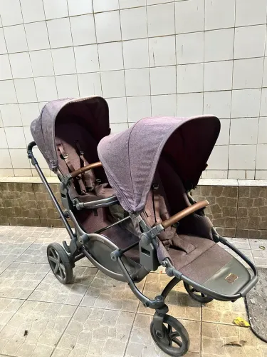 Carrinho de gêmeos ABC Design + dois bebes confortos