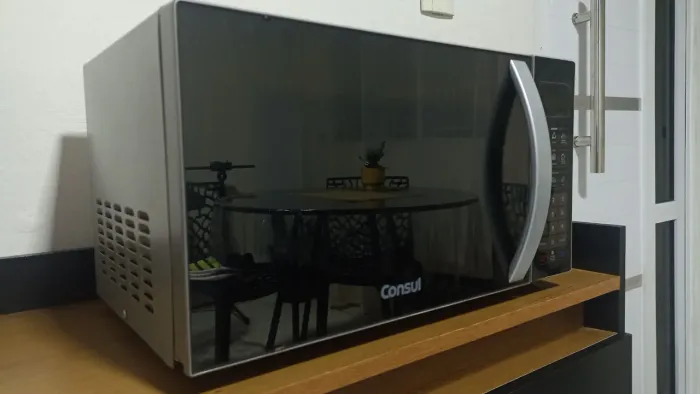 Microondas espelhado Consul 20L