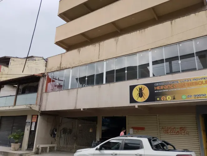 Imóvel para aluguel e venda possui 210 metros quadrados com 4 quartos