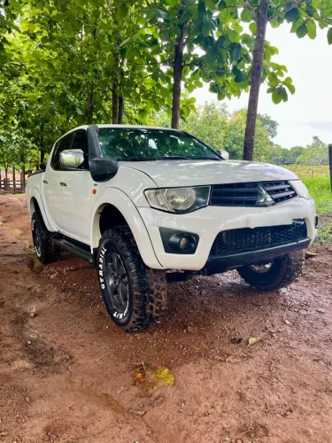 Mitsubishi L200 Triton HPE 3.2 CD TB Int.diesel AUT 2012