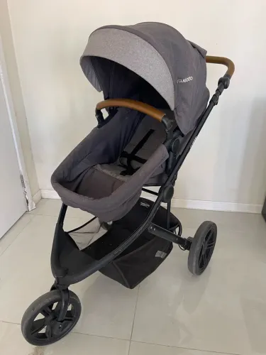 Carrinho de bebê Kiddo 3 rodas travel com Moisés + bebê conforto