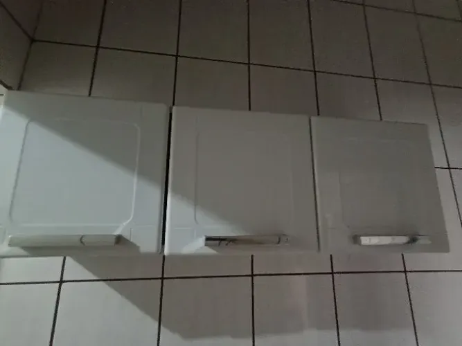 Armário aéreo em aço