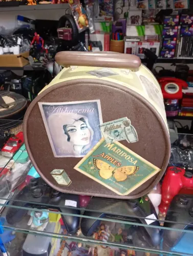 Mala de chapéu vintage