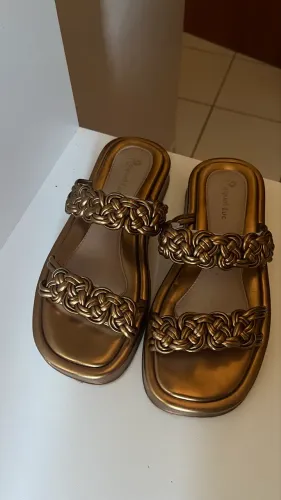 Papete feminina