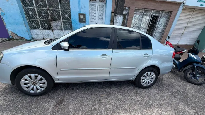 Volkswagen Polo Sedan 1.6 MI Total Flex 8V 4P 2013