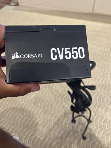 Fonte Corsair 550W