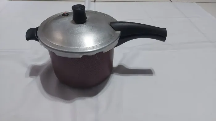 Panela de pressão rochedo 4,5 litros 