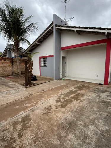 Alugo casa no pérola