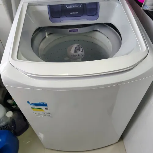 Maquina de lavar roupa Eletrolux 220