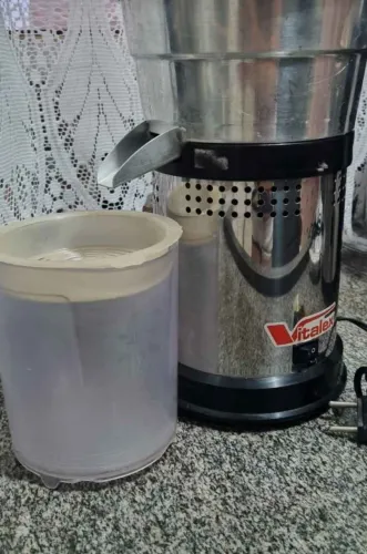 Expremedor de laranjas