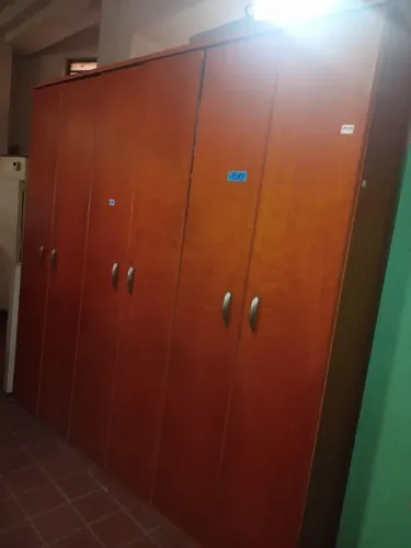 Guarda roupa madeira maciça 