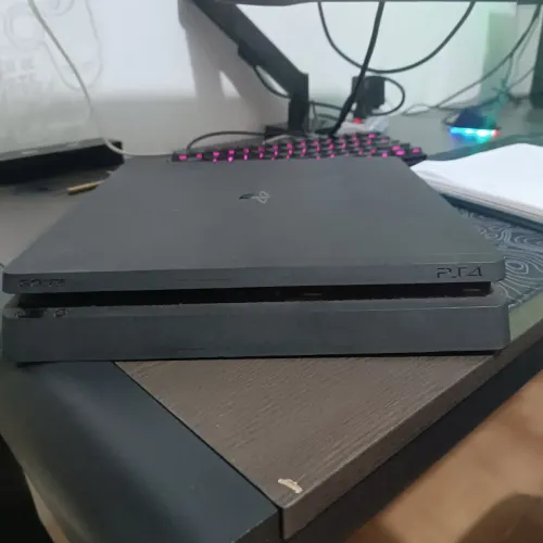 VENDO PS4 USADO!! LEIA A DESCRIÇÃO ATENTAMENTE