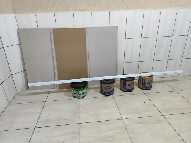 Placa de gesso, massa corrida, massa de drayall e Tabicas