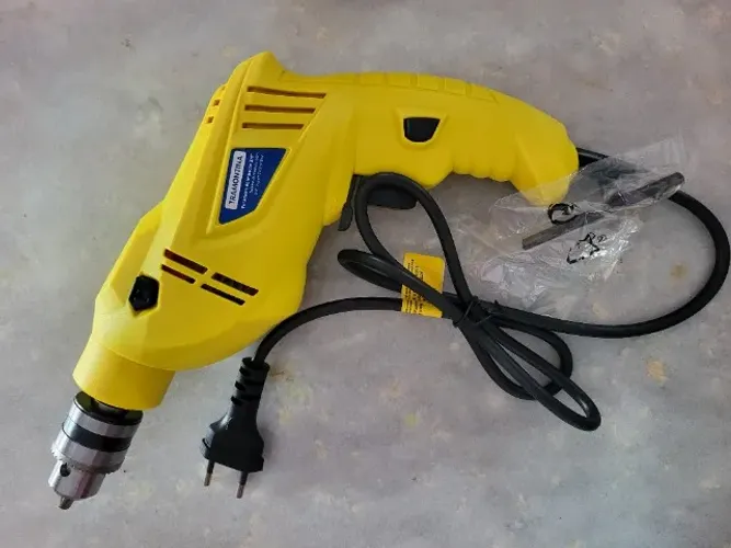 Furadeira de impacto 220v