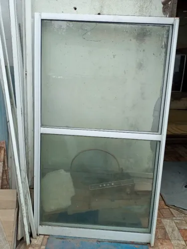 Porta 02 folhas De corre com o trilho