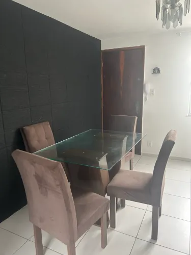 Vendo Mesa 4 Cadeiras