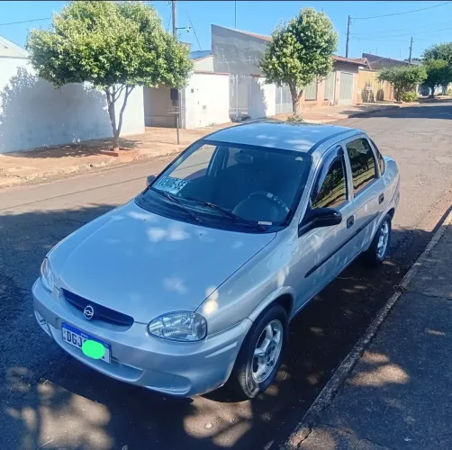 Chevrolet Corsa Sedan Super/ Classic 1.6 MPFI 8V 4 2003