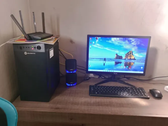 Computador Goldentec semi-novo